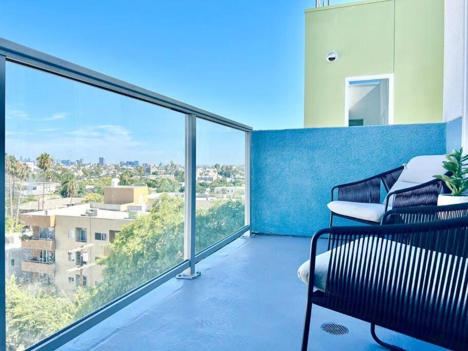 Designer Hollywood Penthouse With Private Balcony On Sunset Los Ángeles