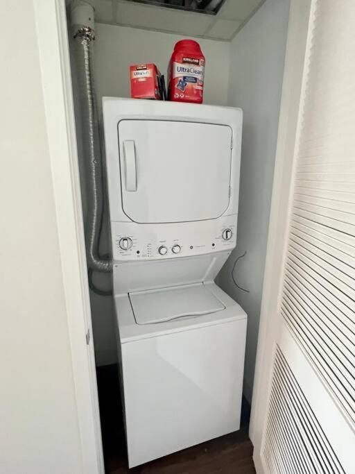 Apartamento Designer Hollywood Penthouse With Private Balcony On Sunset *
